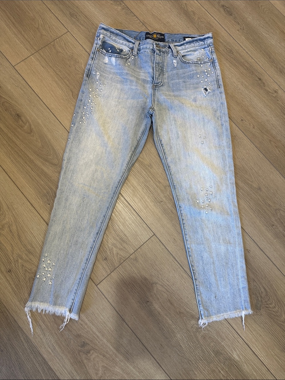 Lucky Brand Light Blue Denim Sienna Slim Boyfriend Jeans. Embroidered Stars. 6